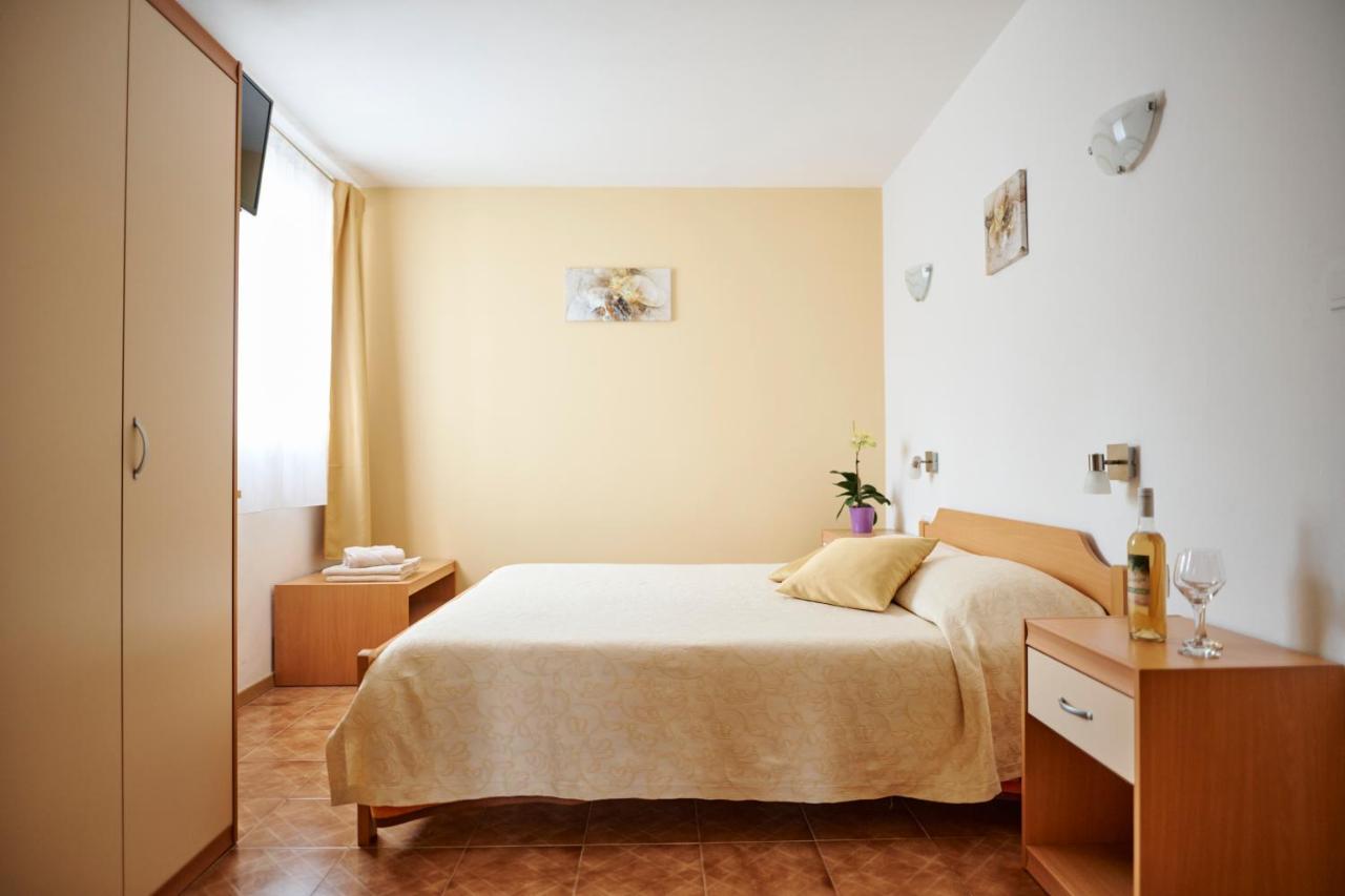 Guesthouse Villa Galovic Brsec Luaran gambar